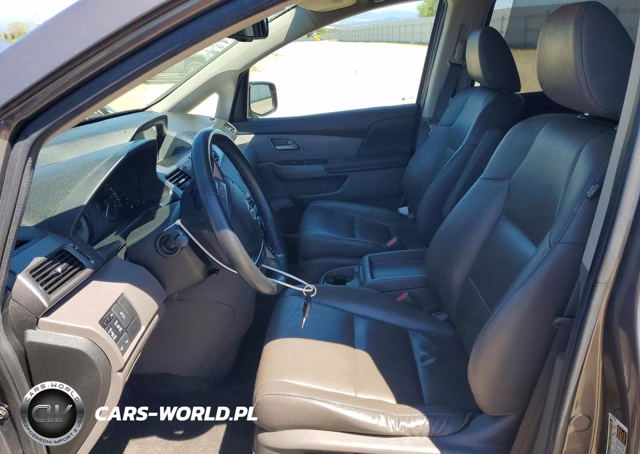 2013 Honda Odyssey Touring VIN:5FNRL5H96DB052447 - 7