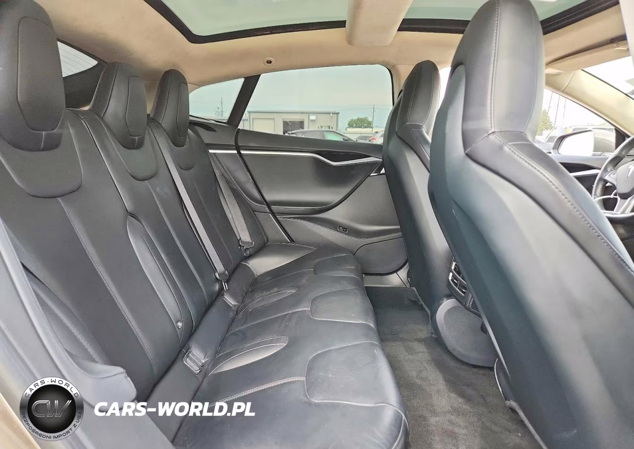 2015 Tesla Model S VIN:5YJSA1E26FF110826 - 10