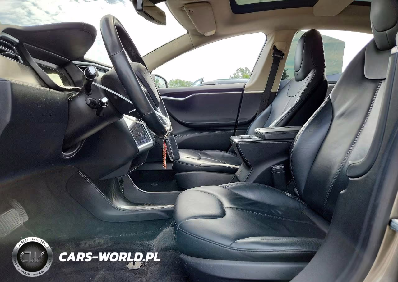 2015 Tesla Model S VIN:5YJSA1E26FF110826 - 7
