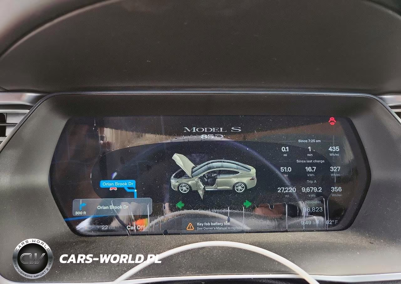 2015 Tesla Model S VIN:5YJSA1E26FF110826 - 9