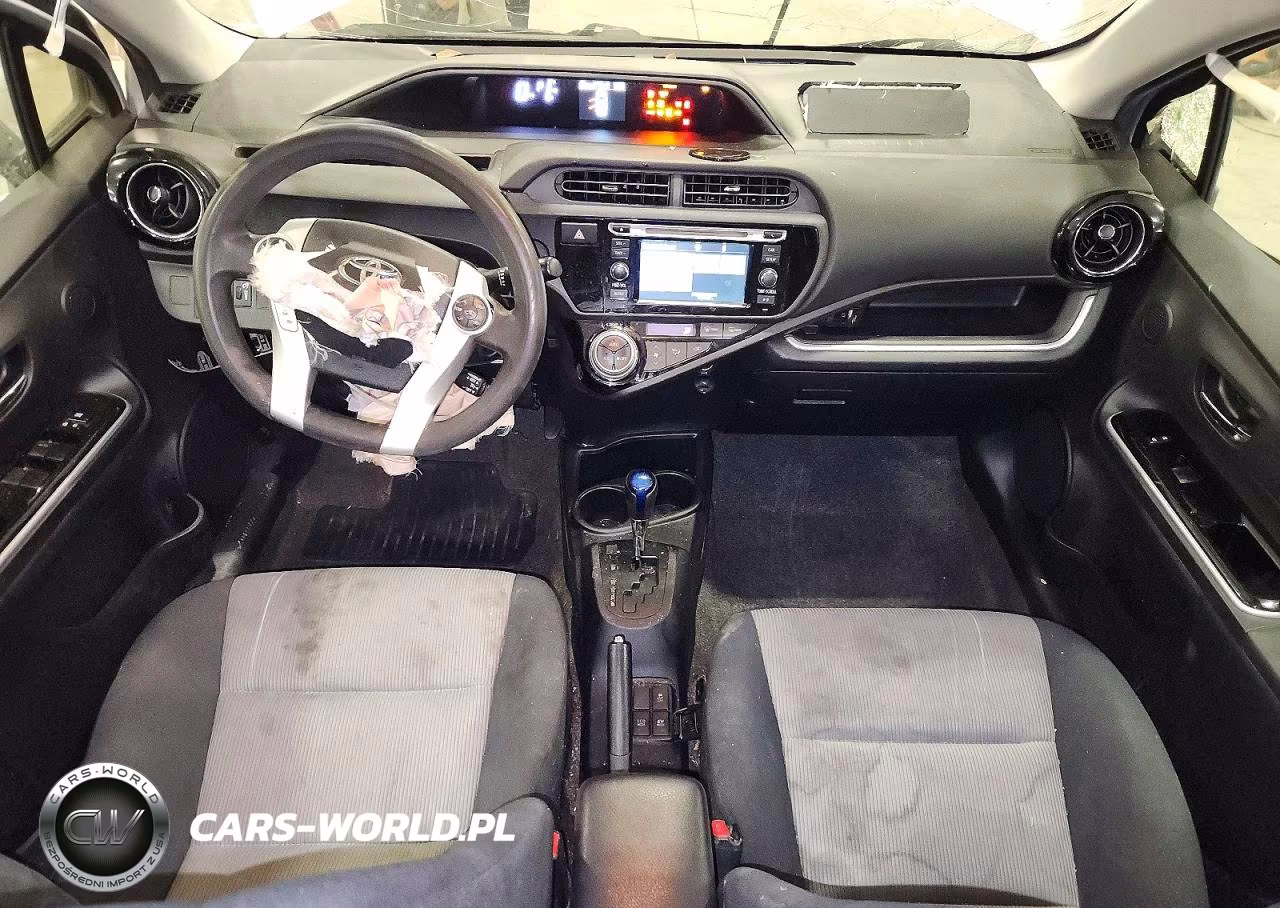 2015 Toyota Prius C Two VIN:JTDKDTB35F1088522 - 8