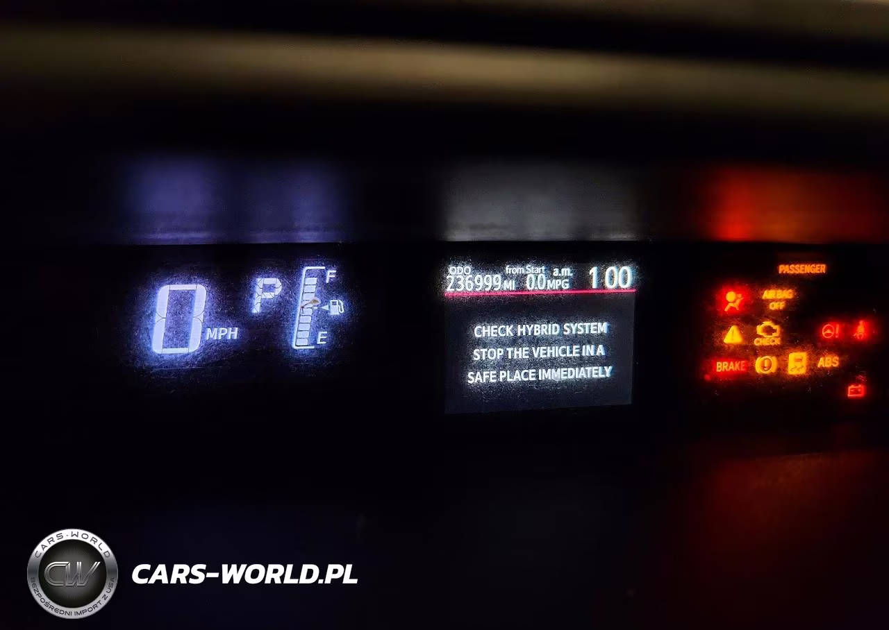 2015 Toyota Prius C Two VIN:JTDKDTB35F1088522 - 9