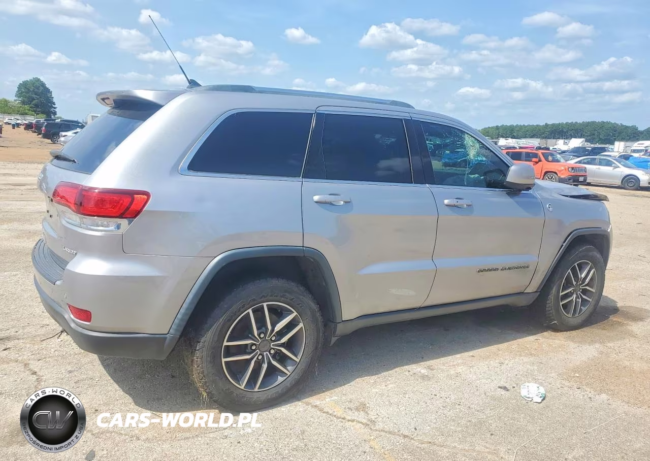 2020 Jeep Grand Cherokee Laredo VIN:1C4RJFAG9LC413413 - 3