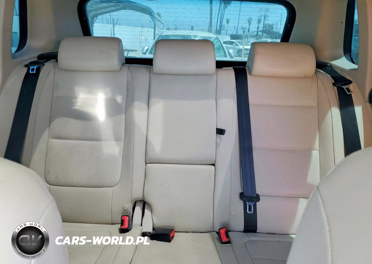 2010 Volkswagen Tiguan S VIN:WVGAV7AX1AW525167 - 10