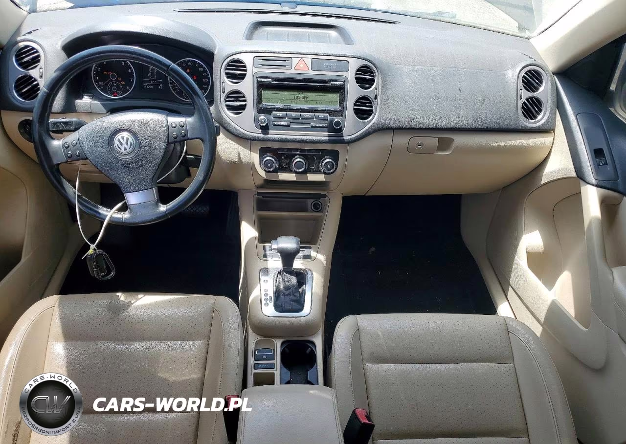 2010 Volkswagen Tiguan S VIN:WVGAV7AX1AW525167 - 8