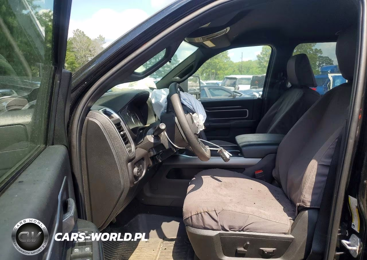 2025 Ram 3500 Big Horn VIN:3C63R3HL4SG559835 - 7