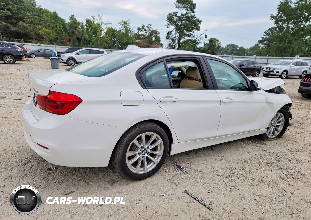 2018 BMW 320 Xi VIN:WBA8E5G52JNV02643 - 3