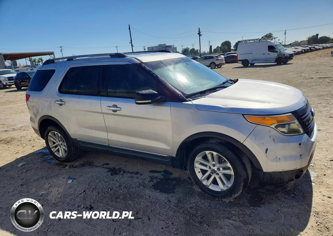 2011 Ford Explorer Xlt VIN:1FMHK7D83BGA94483 - 4