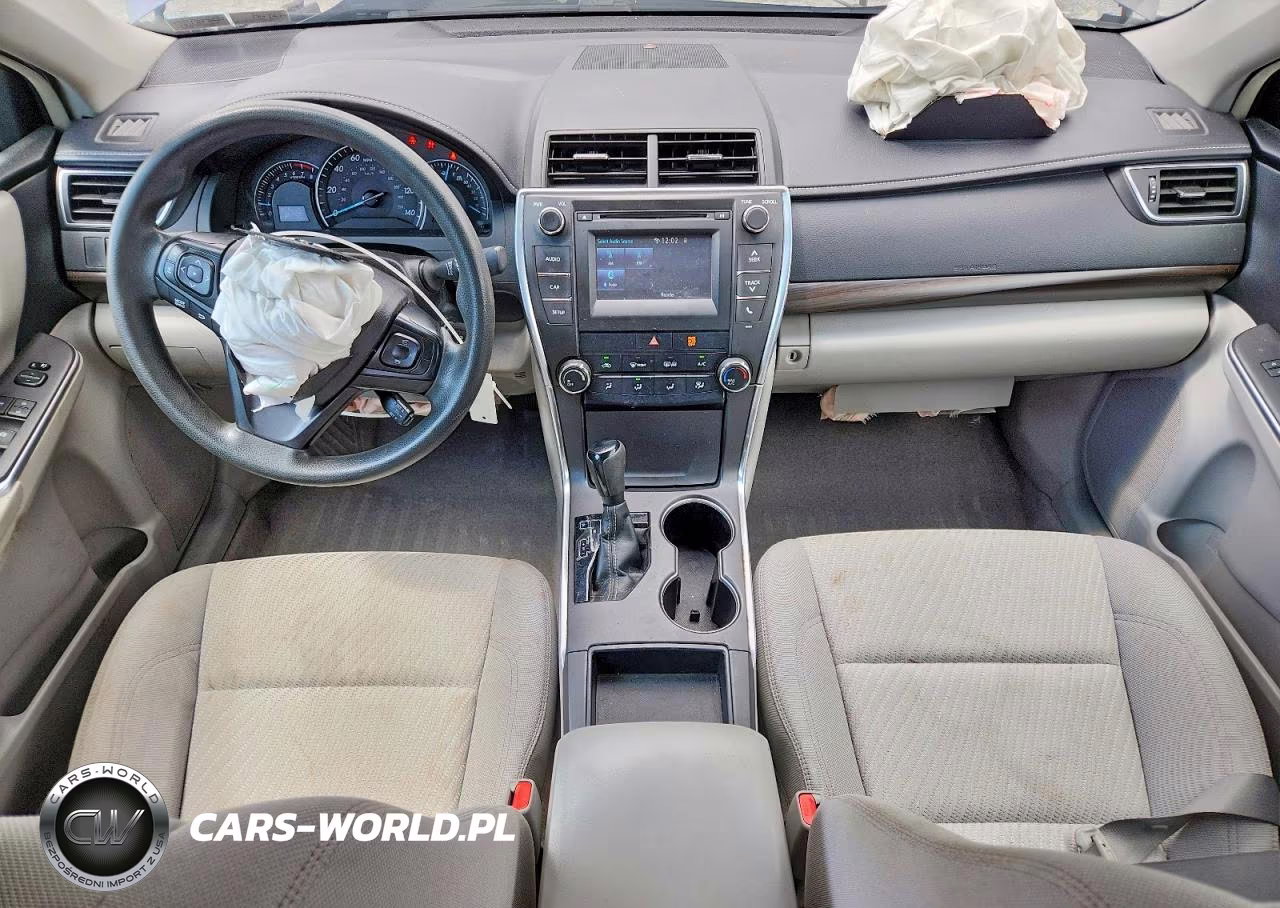 2015 Toyota Camry Le VIN:4T4BF1FKXFR502989 - 8