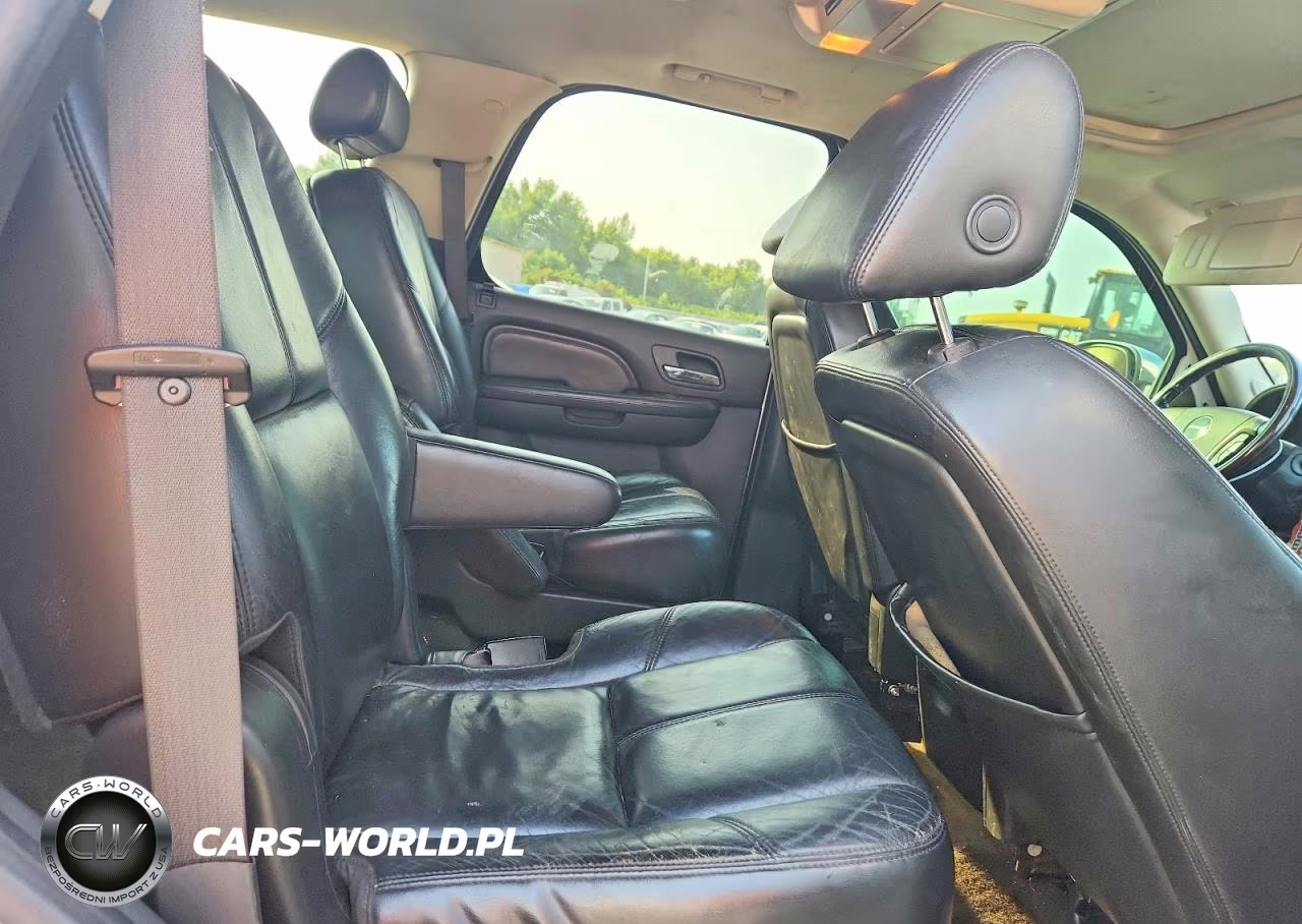 2008 GMC Yukon Denali VIN:1GKFK638X8J113862 - 11