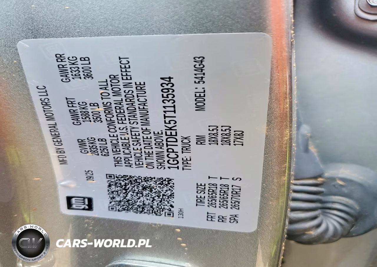 2026 Chevrolet Colorado Z71 VIN:1GCPTDEK5T1135934 - 12