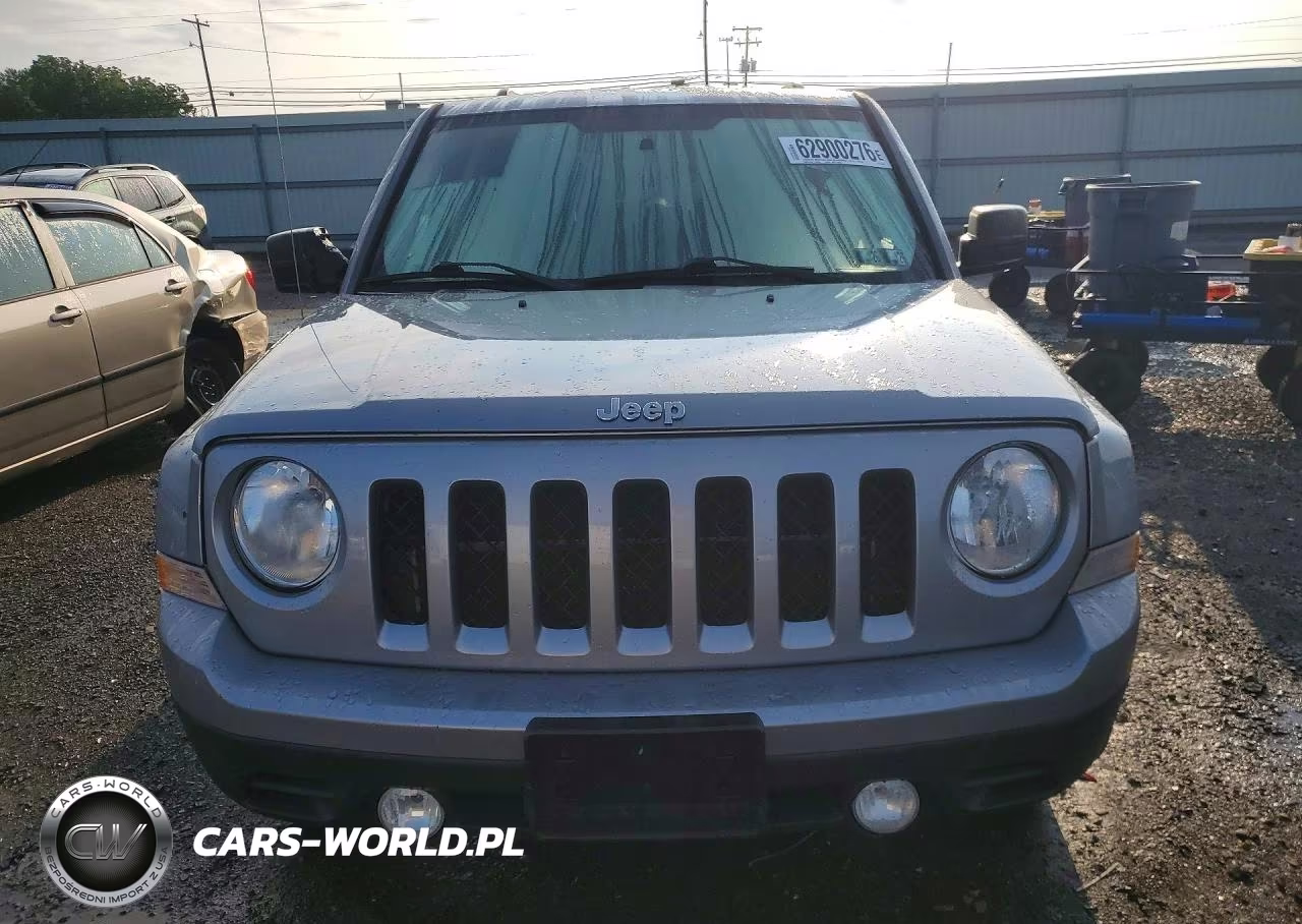 2015 Jeep Patriot Latitude VIN:1C4NJRFB1FD376367 - 5