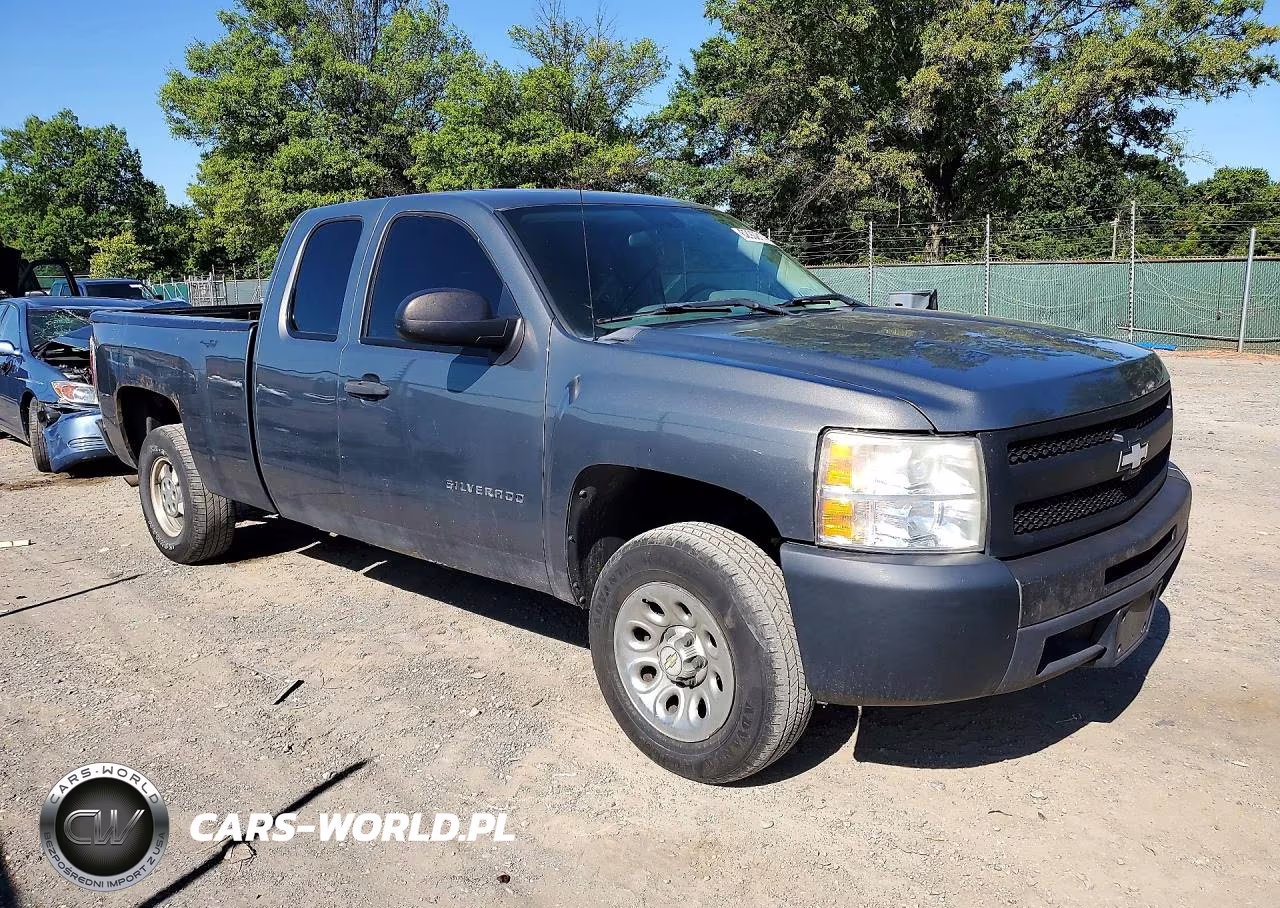 2011 Chevrolet Silverado C1500 VIN:1GCRCPEX6BZ345528 - 4
