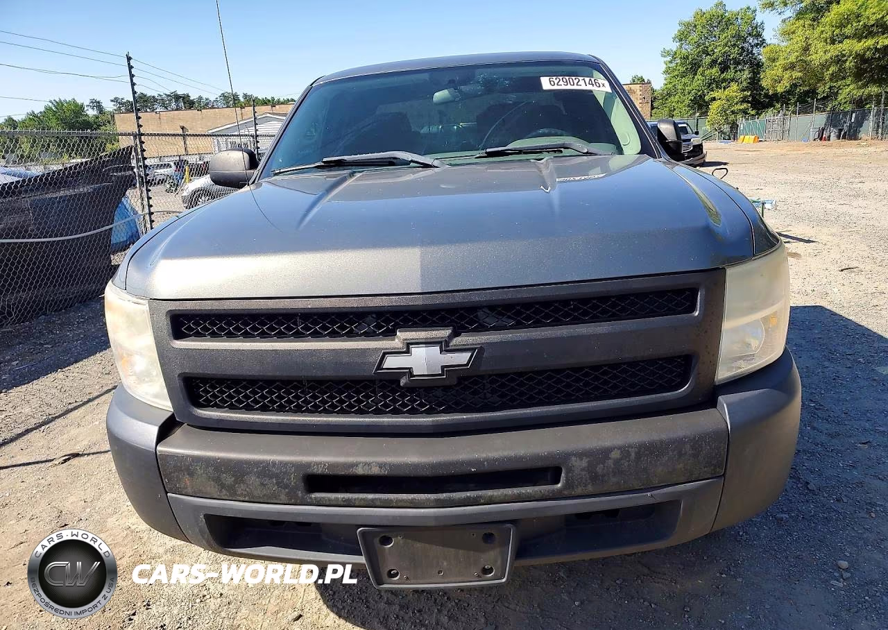 2011 Chevrolet Silverado C1500 VIN:1GCRCPEX6BZ345528 - 5