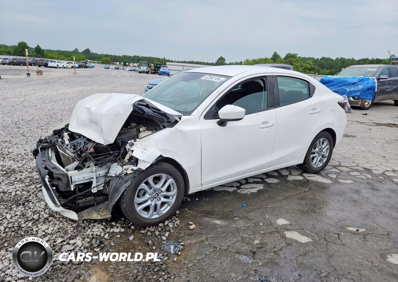 2017 Toyota Yaris Ia Base