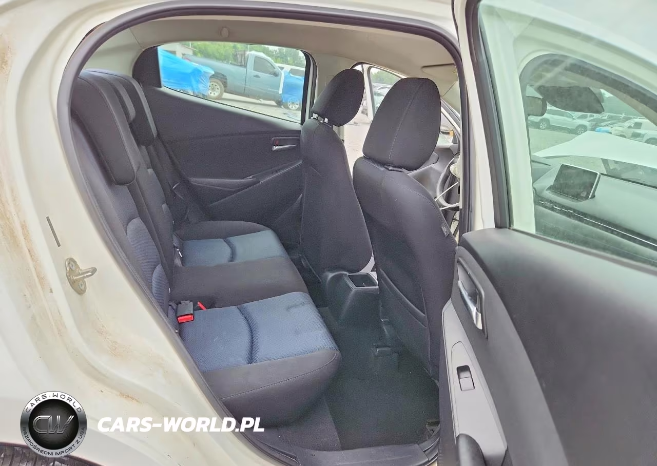 2017 Toyota Yaris Ia Base VIN:3MYDLBYV2HY180668 - 10