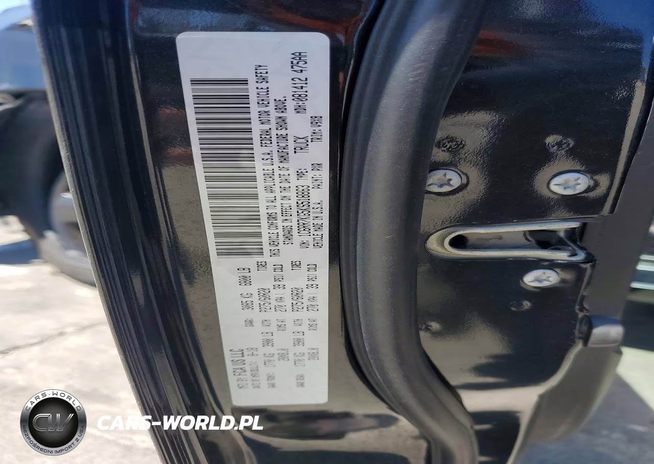 2019 Ram 1500 Classic Tradesman VIN:1C6RR7KG5KS518863 - 13
