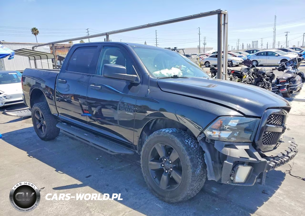 2019 Ram 1500 Classic Tradesman VIN:1C6RR7KG5KS518863 - 4