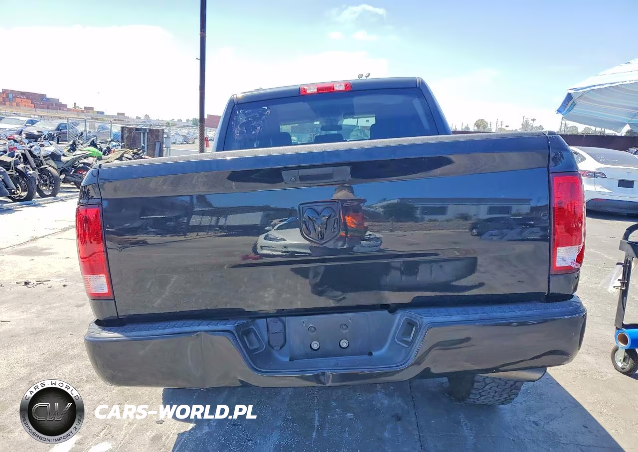 2019 Ram 1500 Classic Tradesman VIN:1C6RR7KG5KS518863 - 6