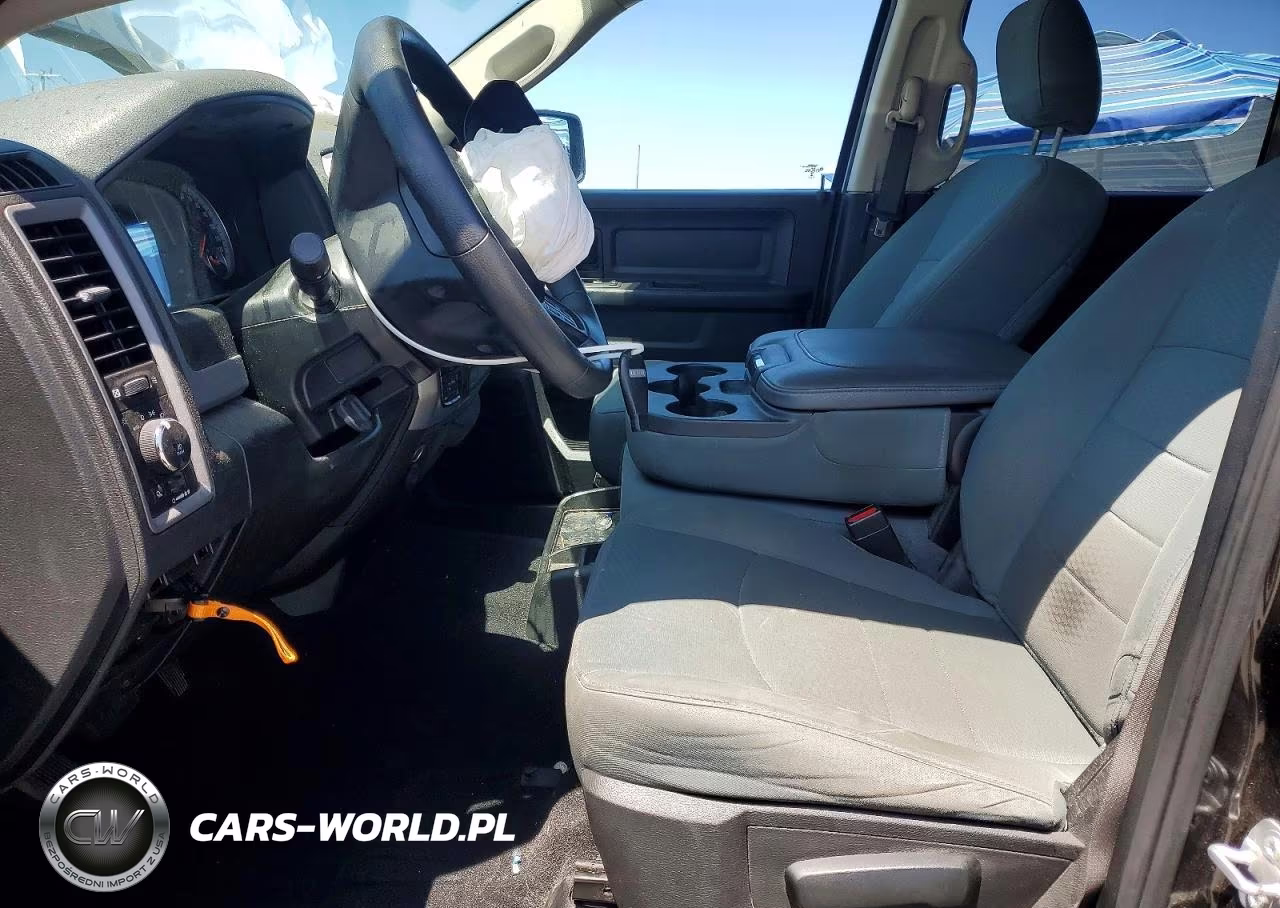 2019 Ram 1500 Classic Tradesman VIN:1C6RR7KG5KS518863 - 7