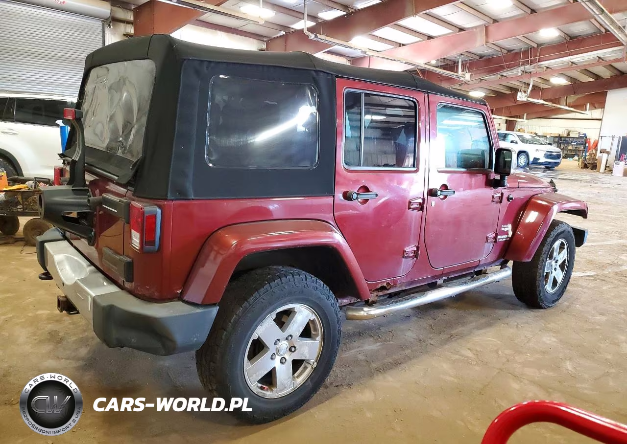 2010 Jeep Wrangler Unlimited Sahara VIN:1J4BA5H12AL114415 - 3