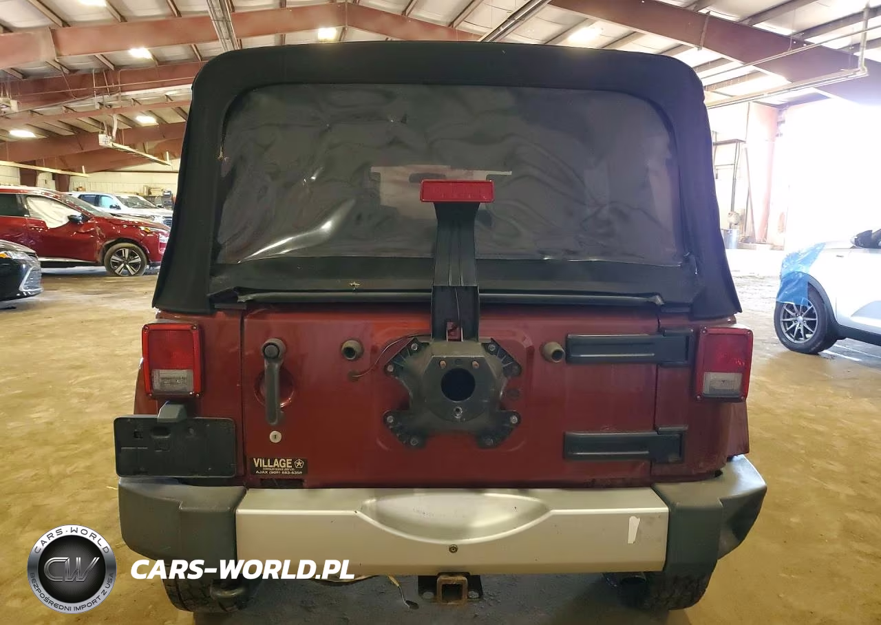 2010 Jeep Wrangler Unlimited Sahara VIN:1J4BA5H12AL114415 - 6