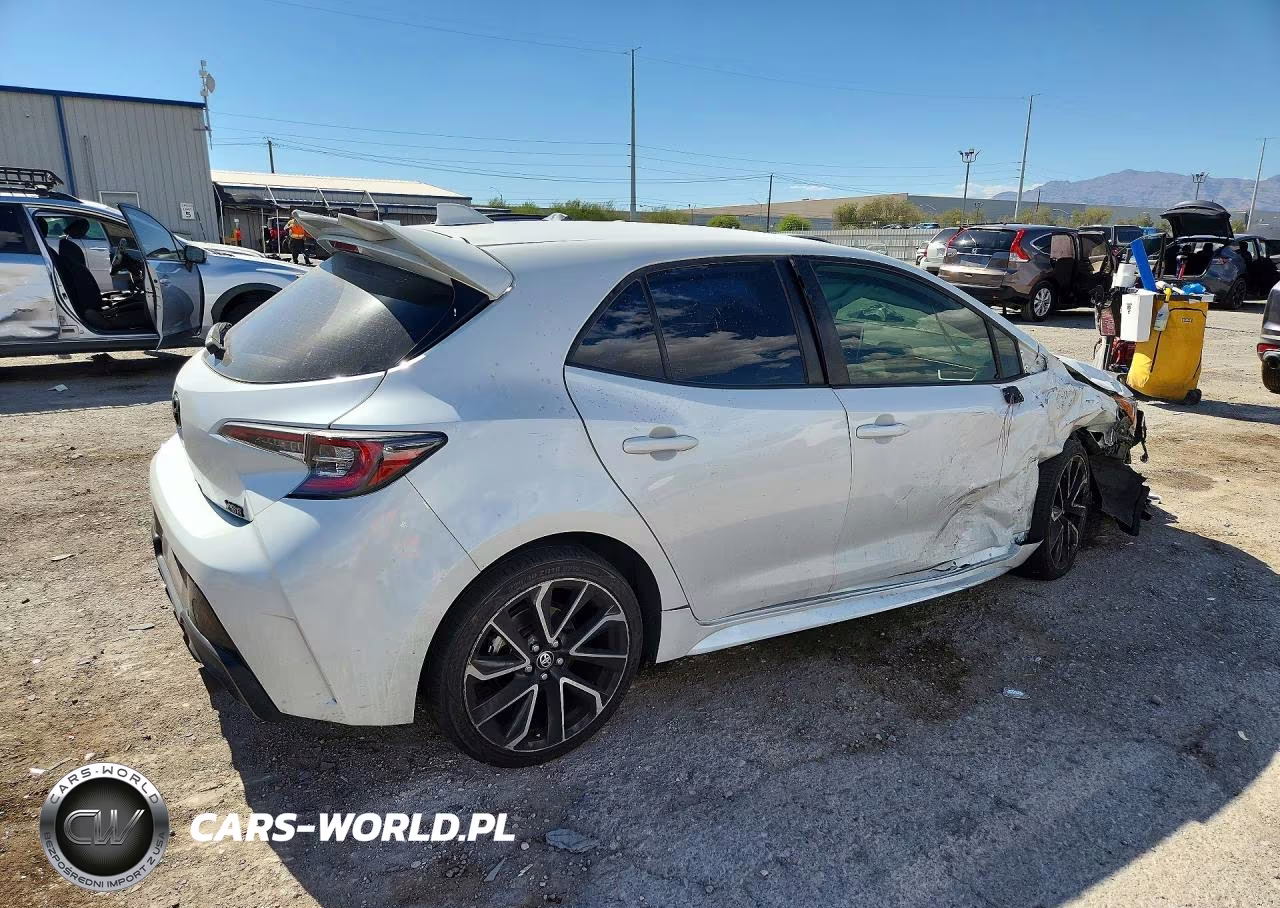 2021 Toyota Corolla Xse VIN:JTNC4MBE1M3120245 - 3