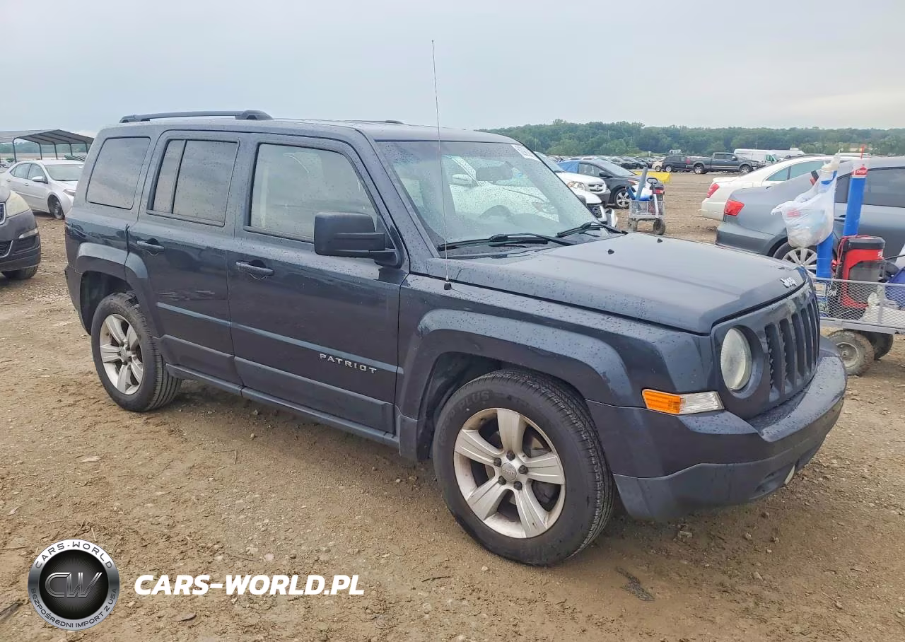 2015 Jeep Patriot Latitude VIN:1C4NJRFB1FD269562 - 4