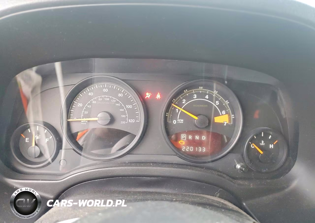 2015 Jeep Patriot Latitude VIN:1C4NJRFB1FD269562 - 9