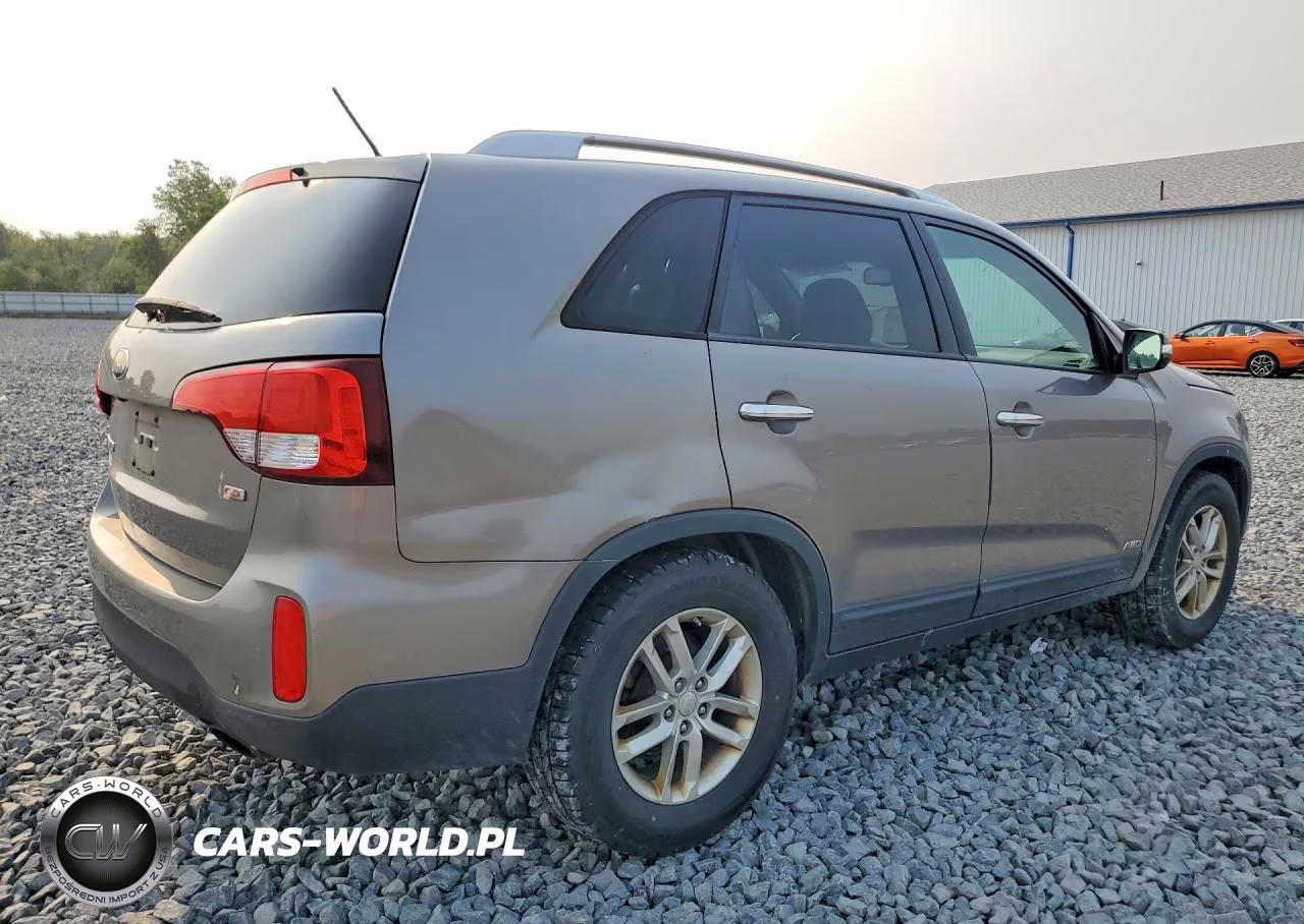 2014 Kia Sorento Lx VIN:5XYKTCA69EG450056 - 3