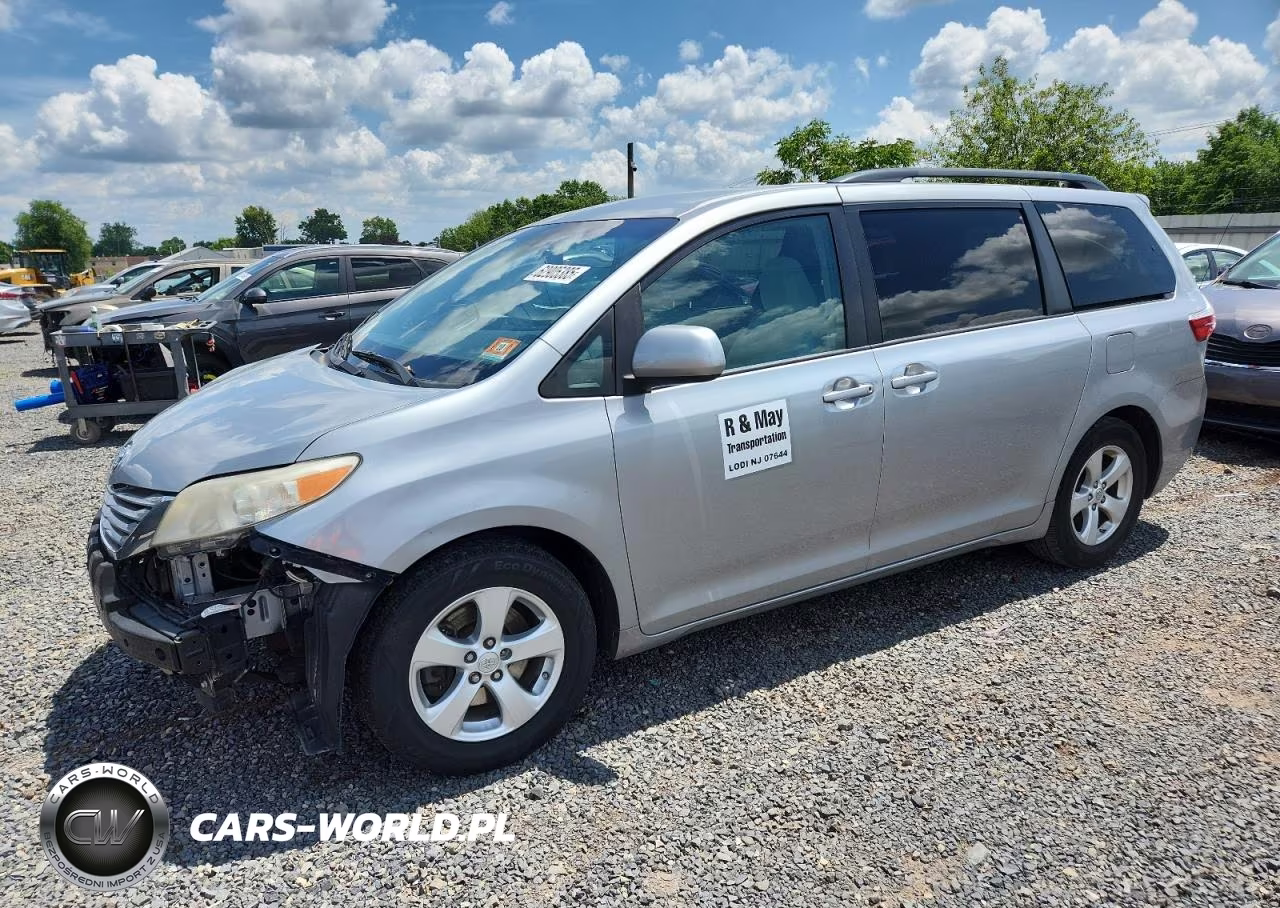 2016 Toyota Sienna Le