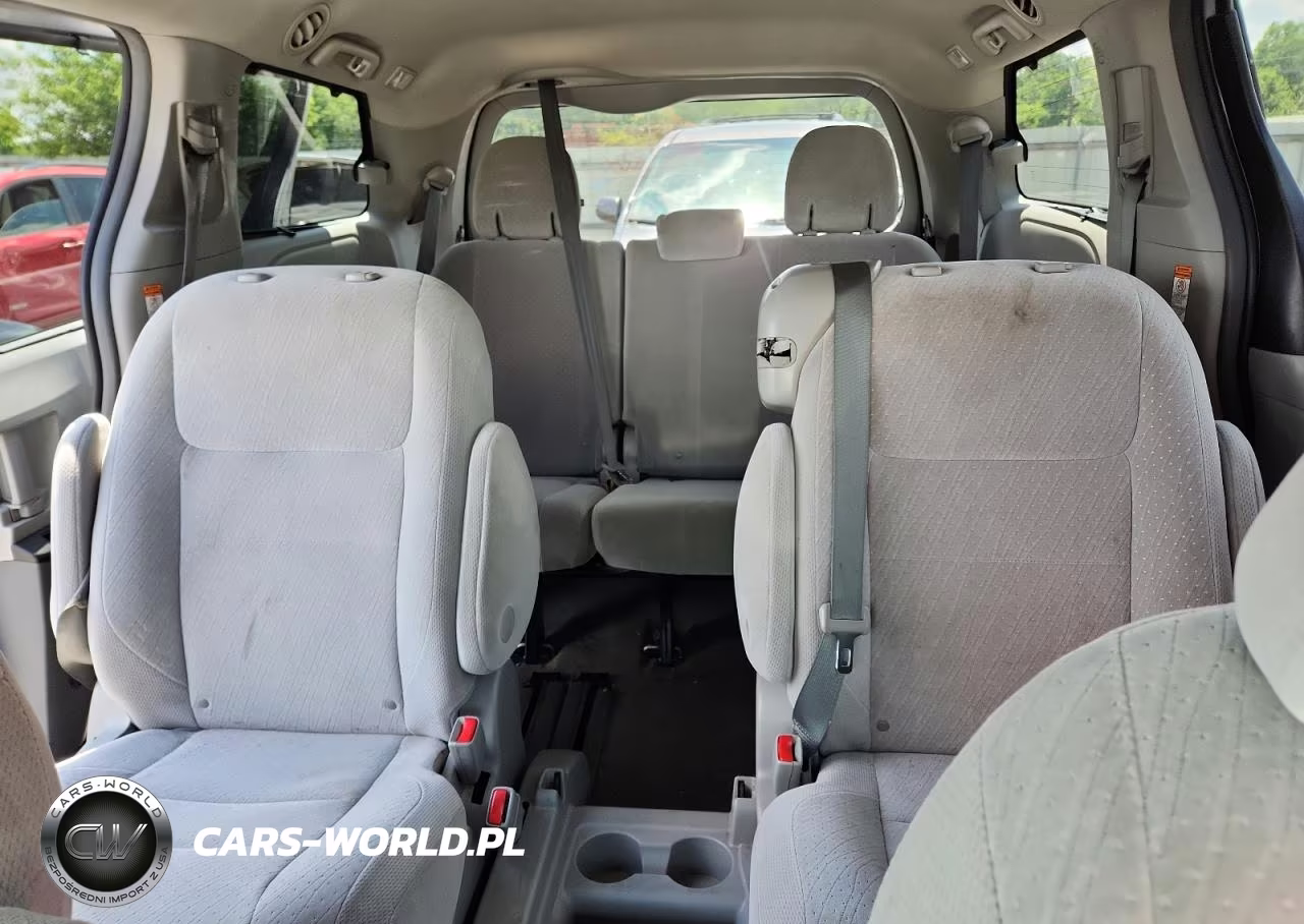 2016 Toyota Sienna Le VIN:5TDKK3DC0GS714100 - 10