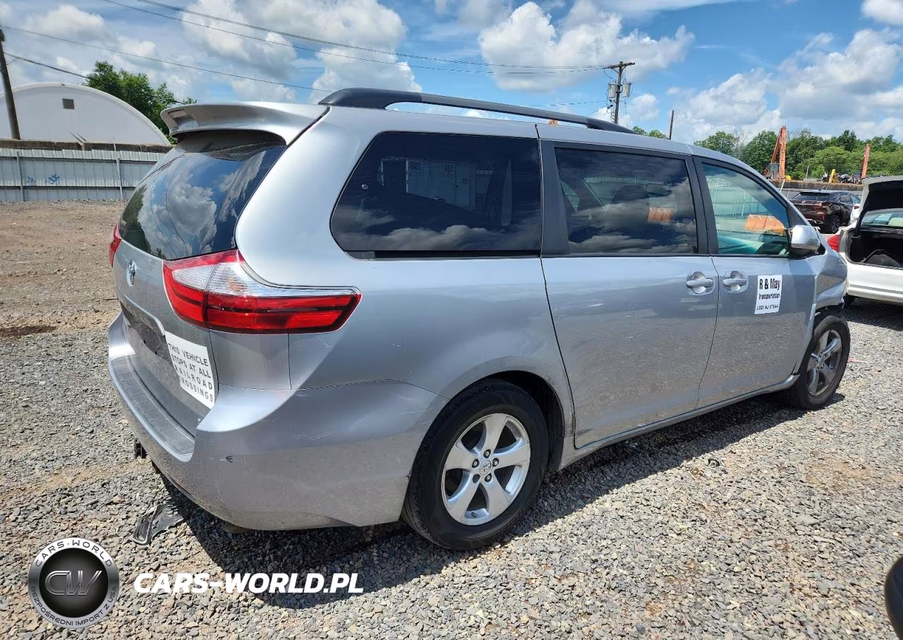 2016 Toyota Sienna Le VIN:5TDKK3DC0GS714100 - 3