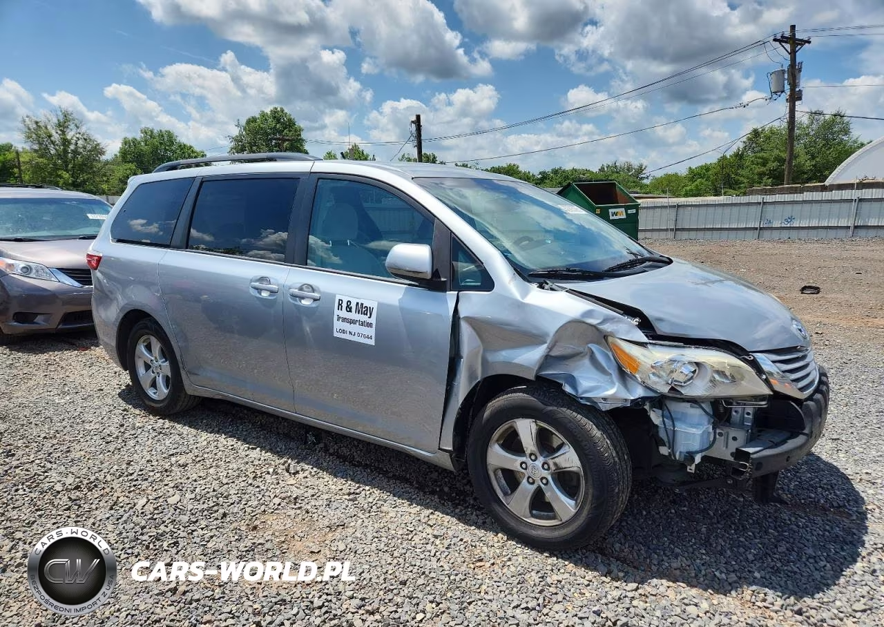 2016 Toyota Sienna Le VIN:5TDKK3DC0GS714100 - 4