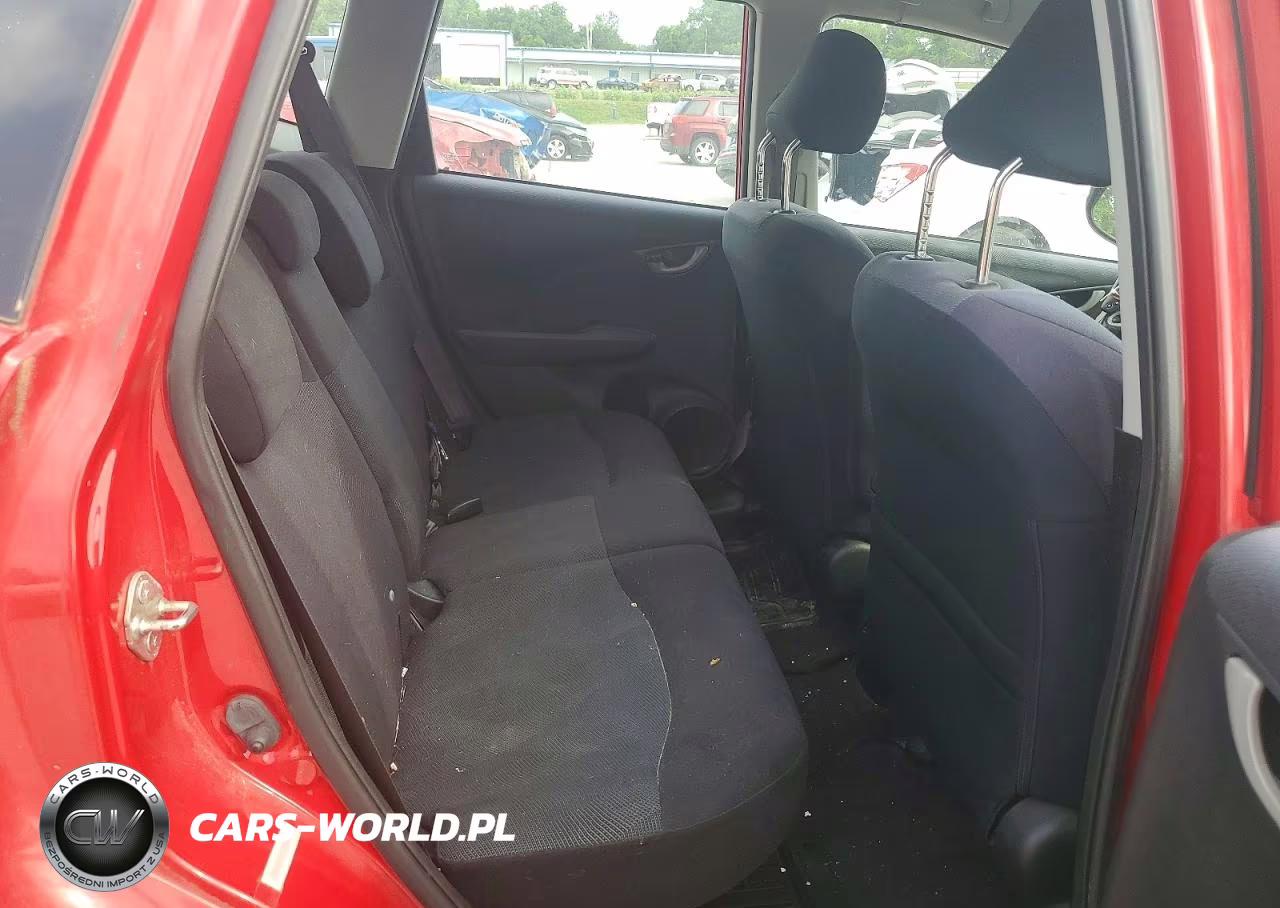 2011 Honda Fit Sport VIN:JHMGE8H59BC026644 - 12