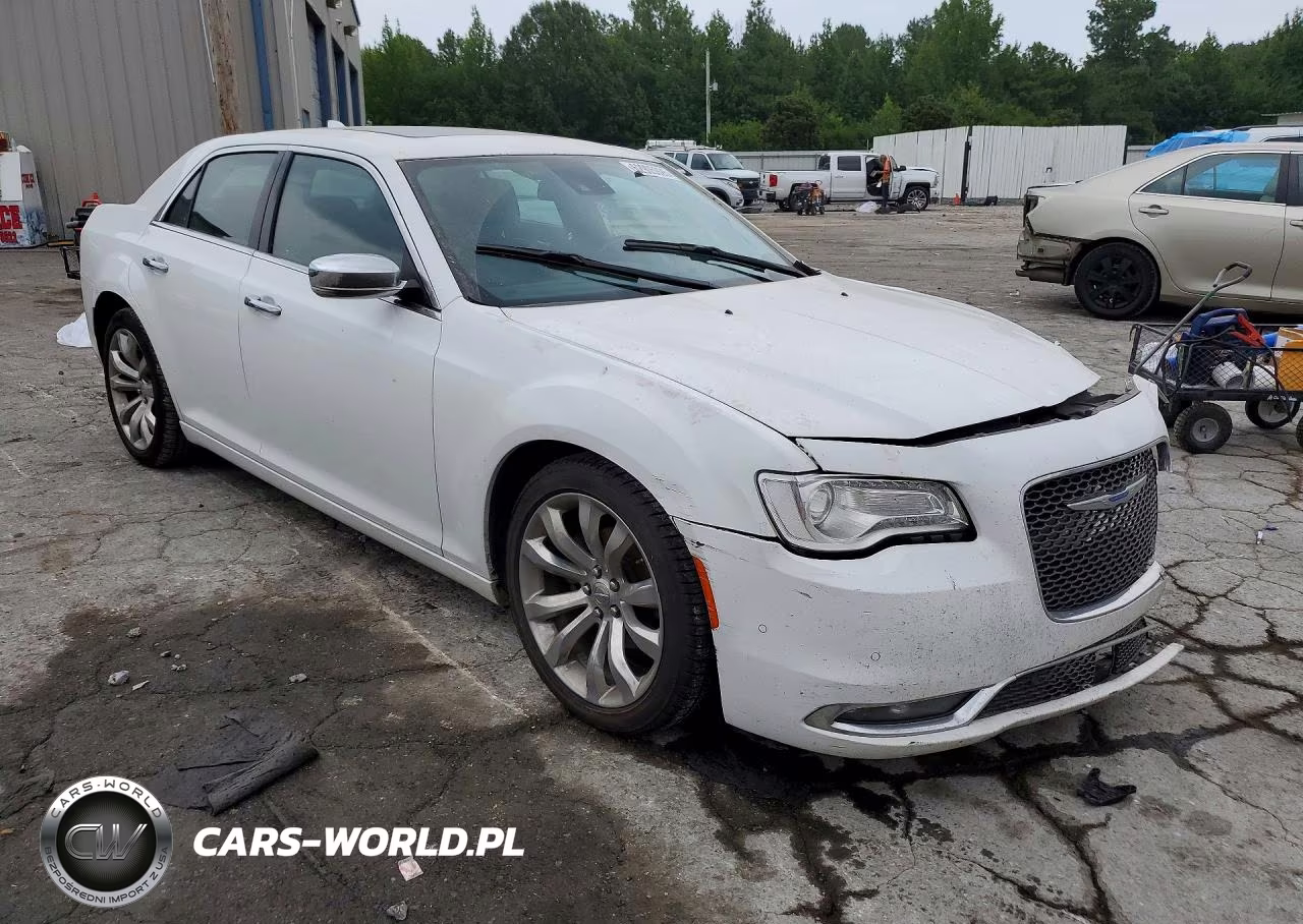 2019 Chrysler 300 Limited VIN:2C3CCAEG7KH722584 - 4
