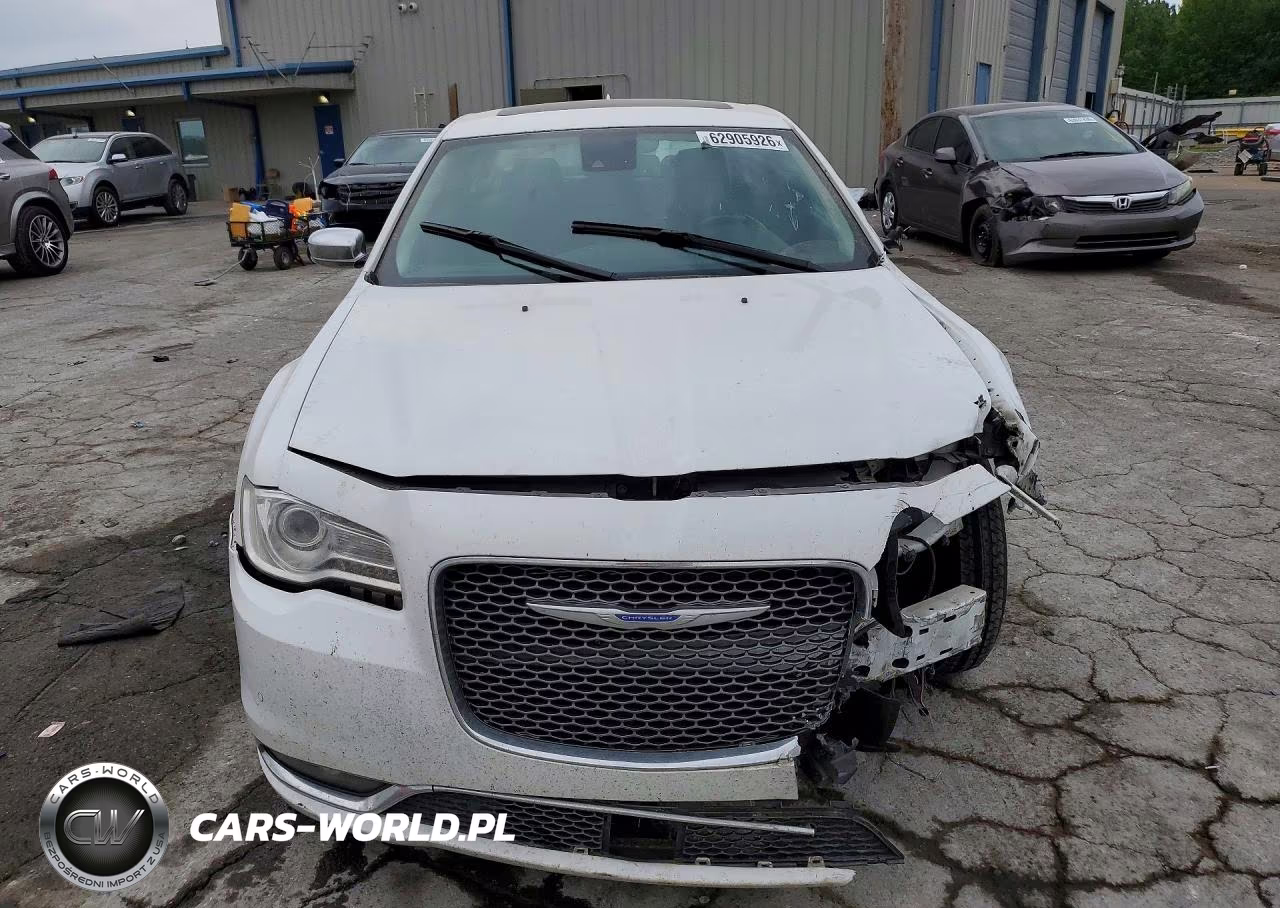 2019 Chrysler 300 Limited VIN:2C3CCAEG7KH722584 - 5