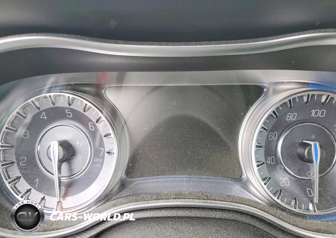 2019 Chrysler 300 Limited VIN:2C3CCAEG7KH722584 - 9