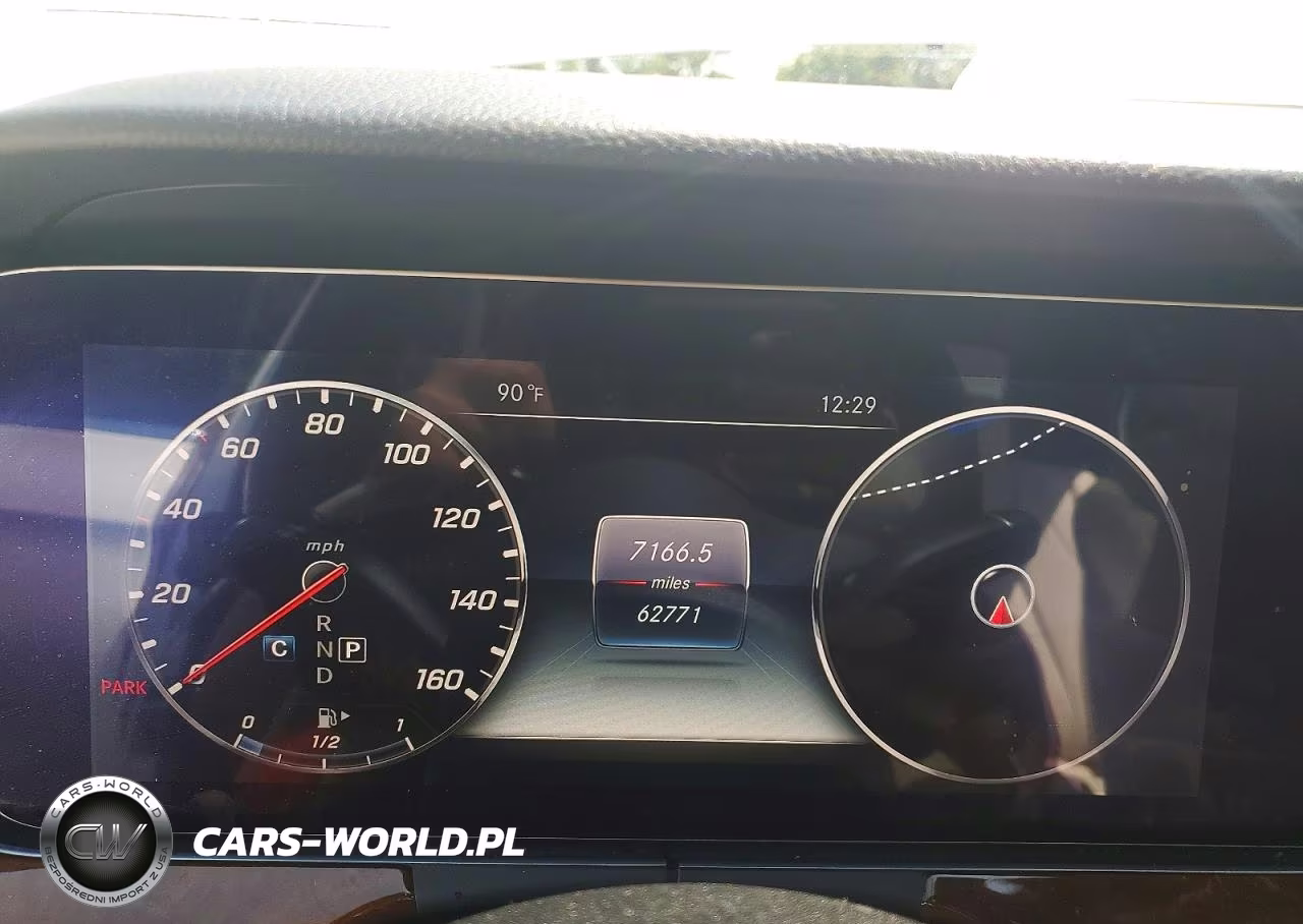 2019 Mercedes-Benz E 300 4Matic VIN:WDDZF4KB7KA562735 - 9