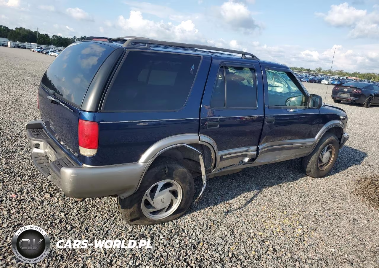 2000 Chevrolet Blazer VIN:1GNDT13W8Y2334220 - 3