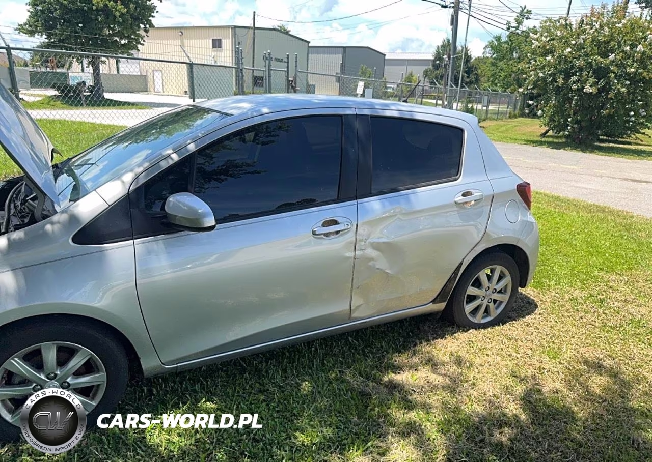 2016 Toyota Yaris 5-Door Le VIN:VNKKTUD35GA071024 - 11