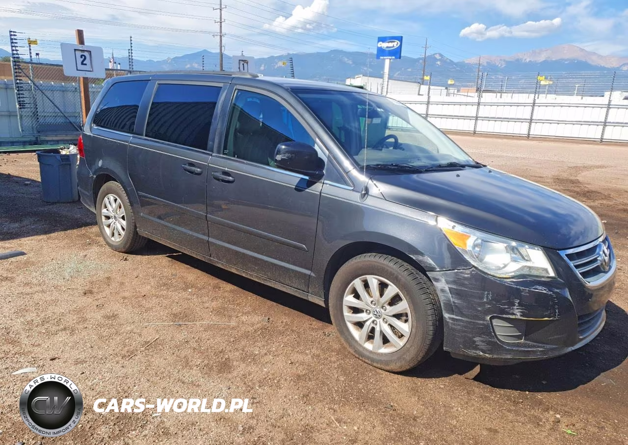 2012 Volkswagen Routan Se VIN:2C4RVABG2CR276327 - 4