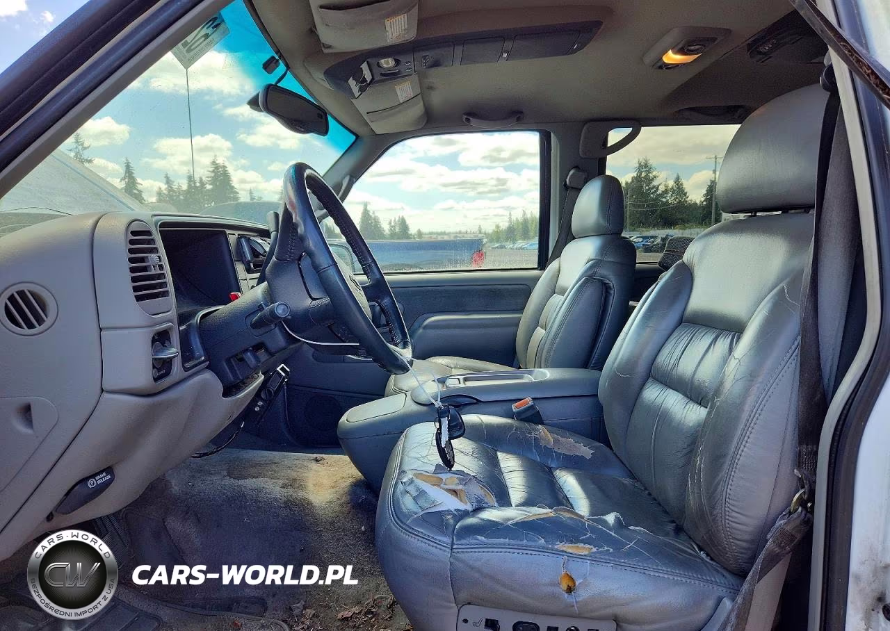 1999 Chevrolet Suburban K1500 VIN:3GNFK16R8XG127205 - 7
