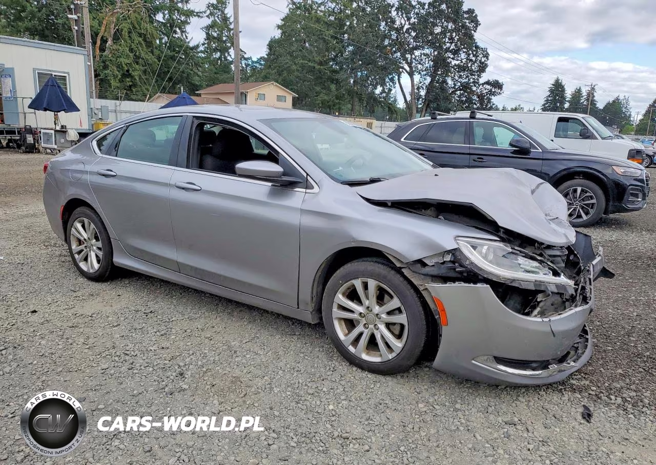 2015 Chrysler 200 Limited VIN:1C3CCCAB7FN728291 - 4