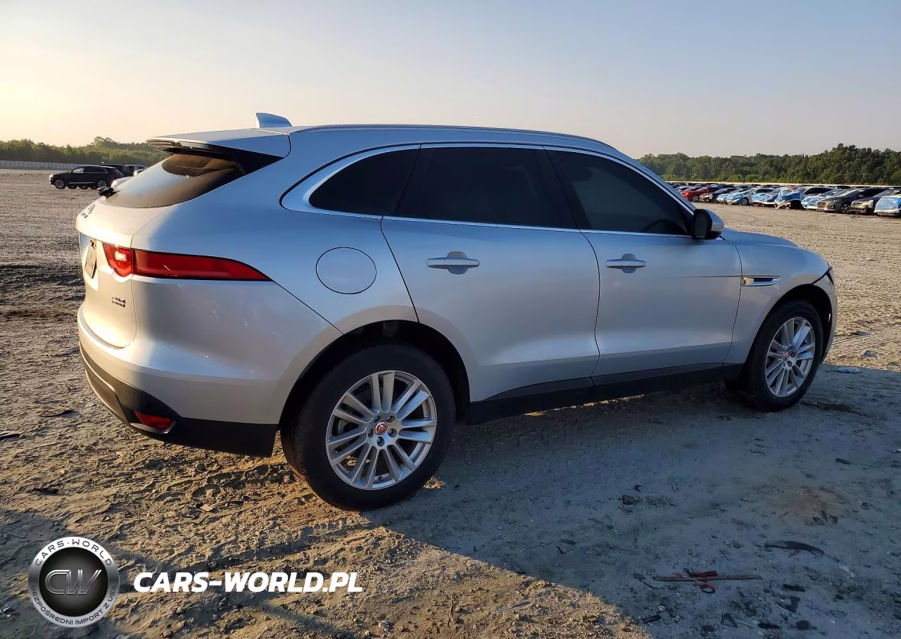 2018 Jaguar F-Pace Prestige VIN:SADCK2FN8JA255260 - 3
