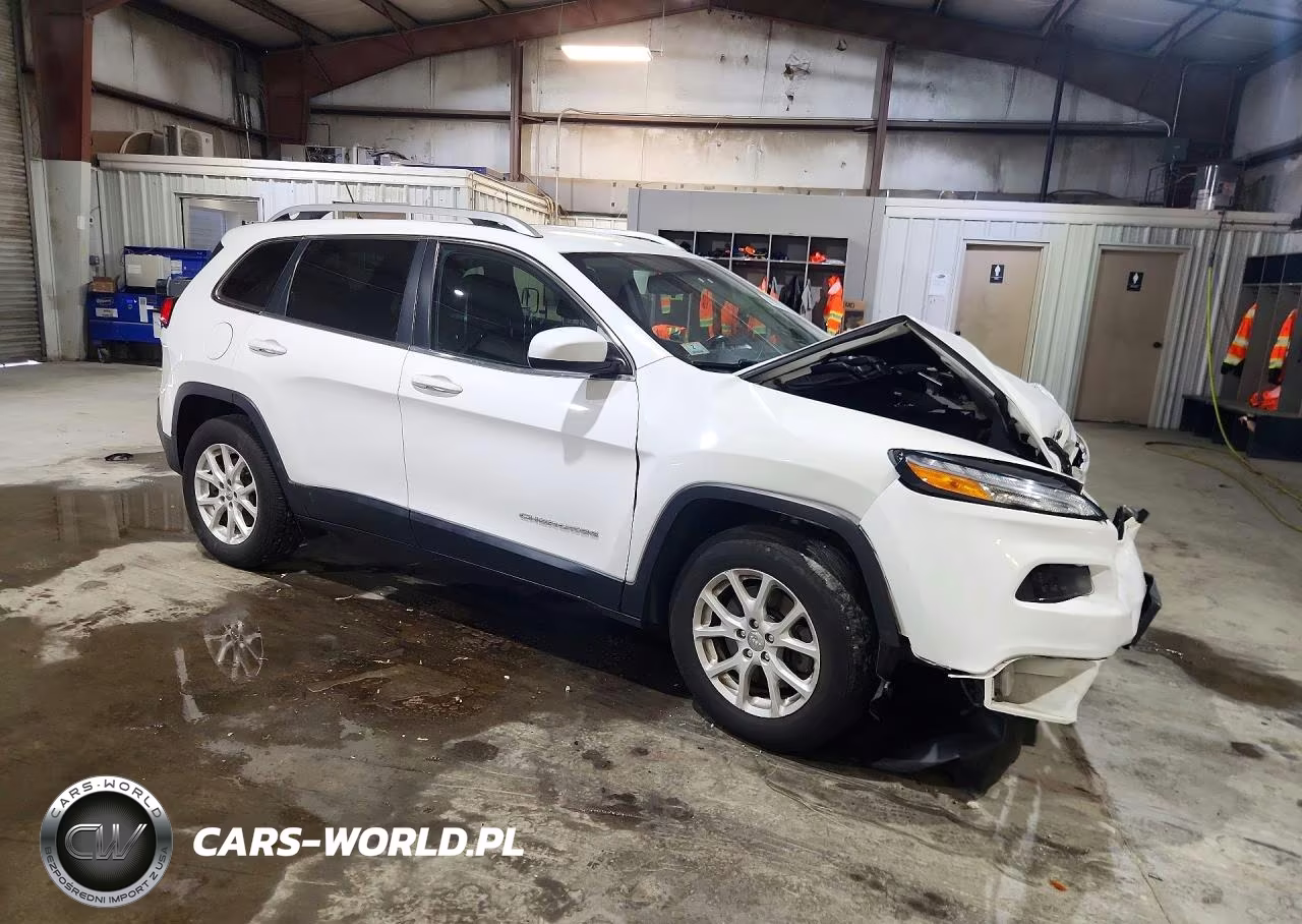2017 Jeep Cherokee Latitude VIN:1C4PJMCB4HW655643 - 4