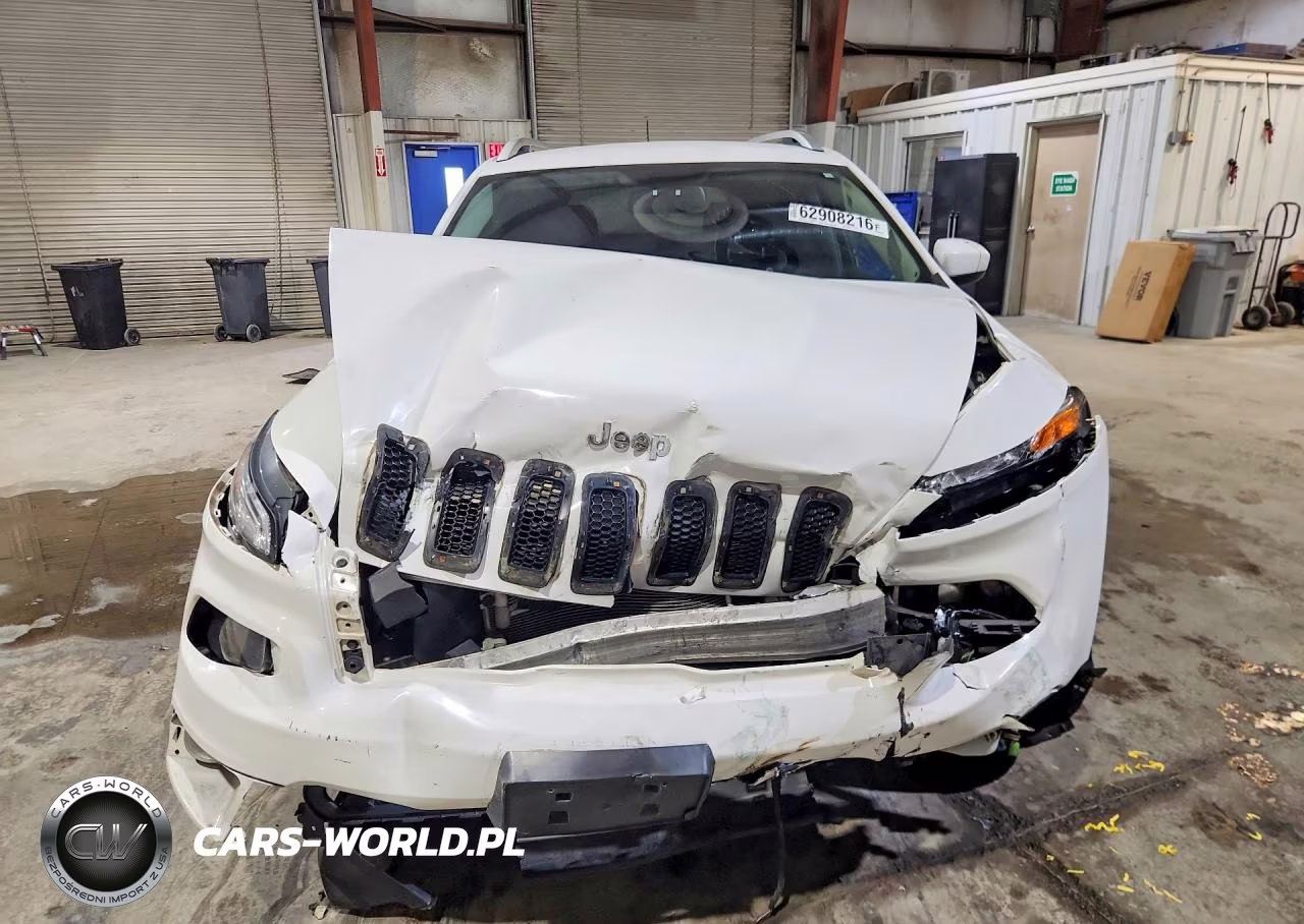 2017 Jeep Cherokee Latitude VIN:1C4PJMCB4HW655643 - 5
