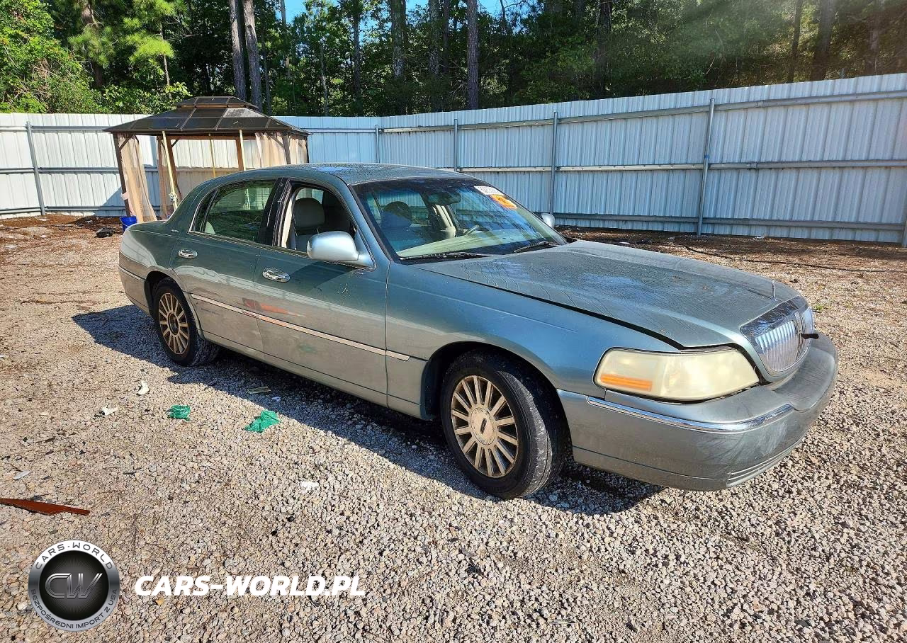 2004 Lincoln Town Car Executive VIN:1LNHM81W24Y649391 - 4