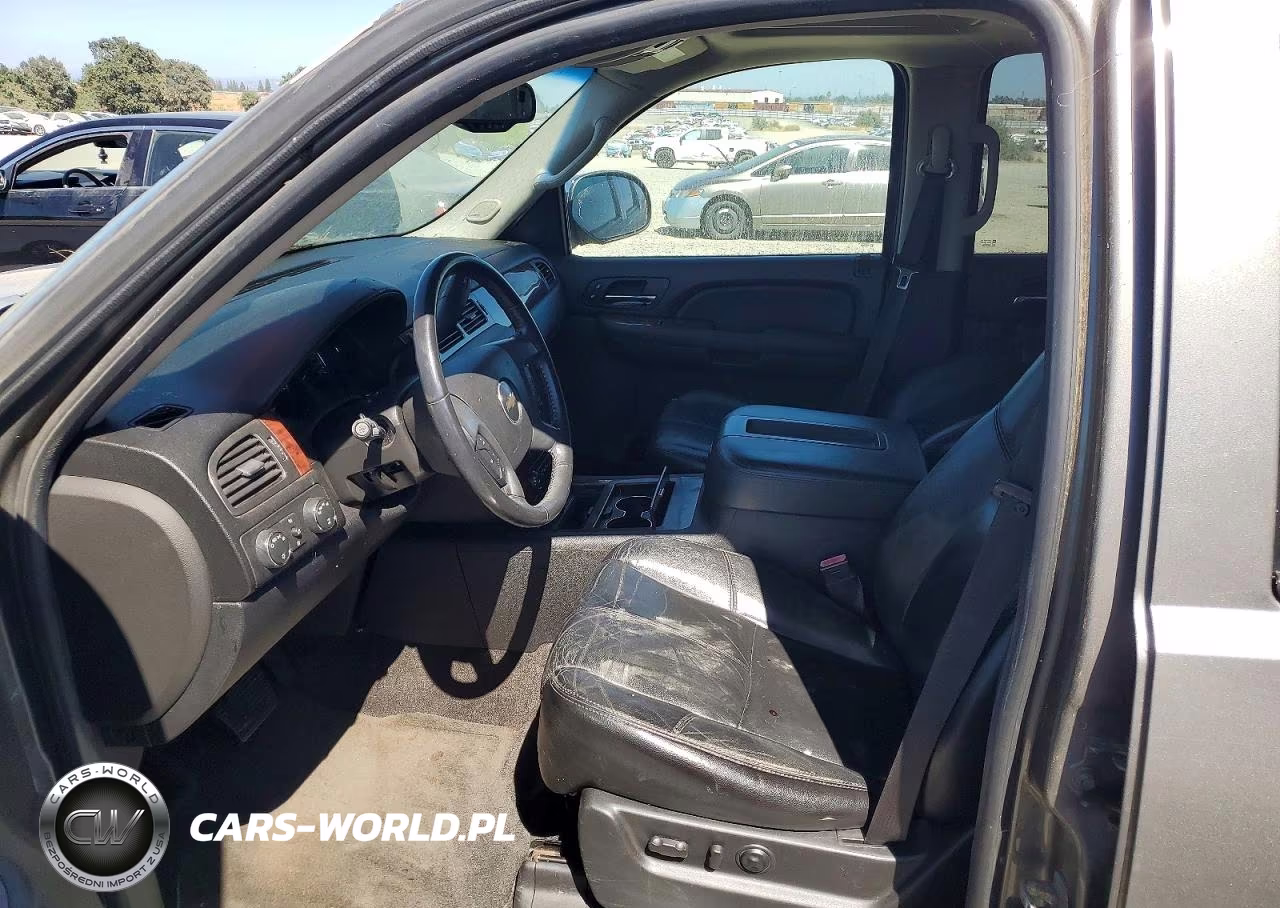 2007 Chevrolet Tahoe K1500 VIN:1GNFK130X7J319830 - 7