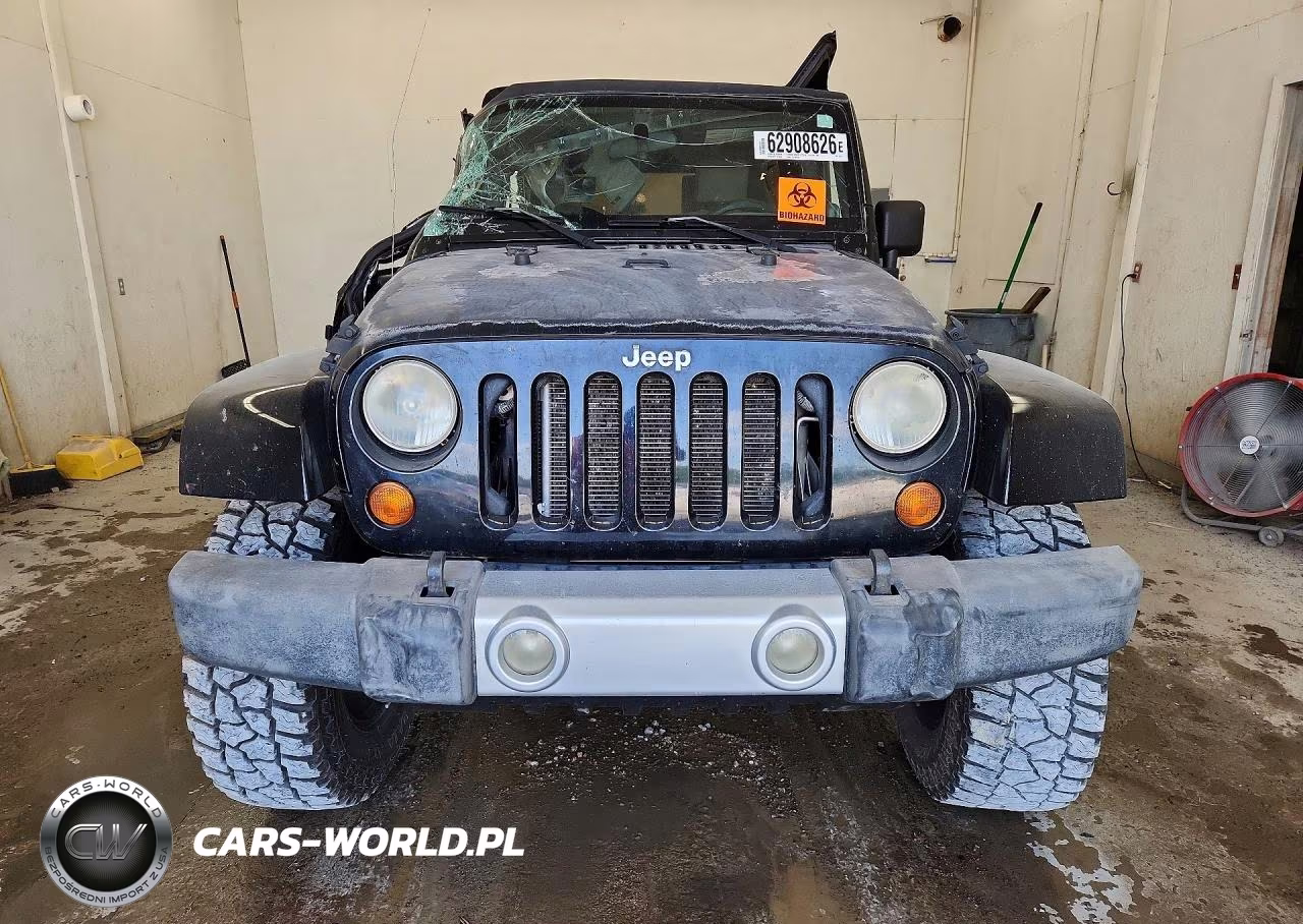 2008 Jeep Wrangler Unlimited Sahara VIN:1J4GA59108L532213 - 5